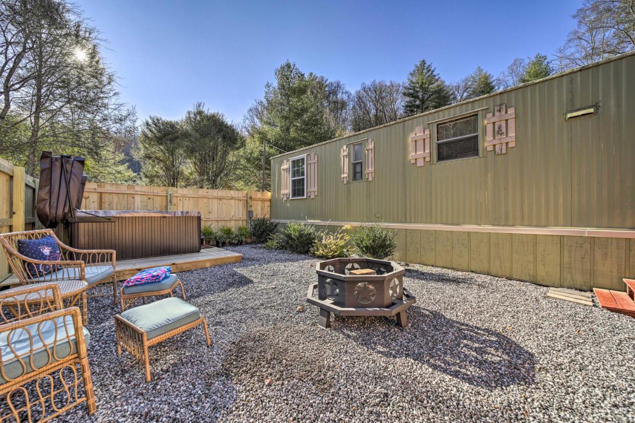Smoky Mountain Vacation Rental With Hot Tub And Kayaks Whittier Εξωτερικό φωτογραφία