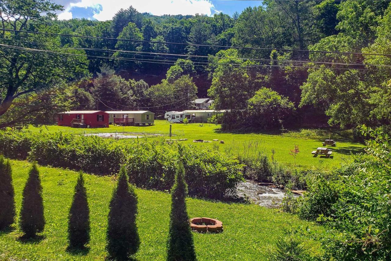 Smoky Mountain Vacation Rental With Hot Tub And Kayaks Whittier Εξωτερικό φωτογραφία